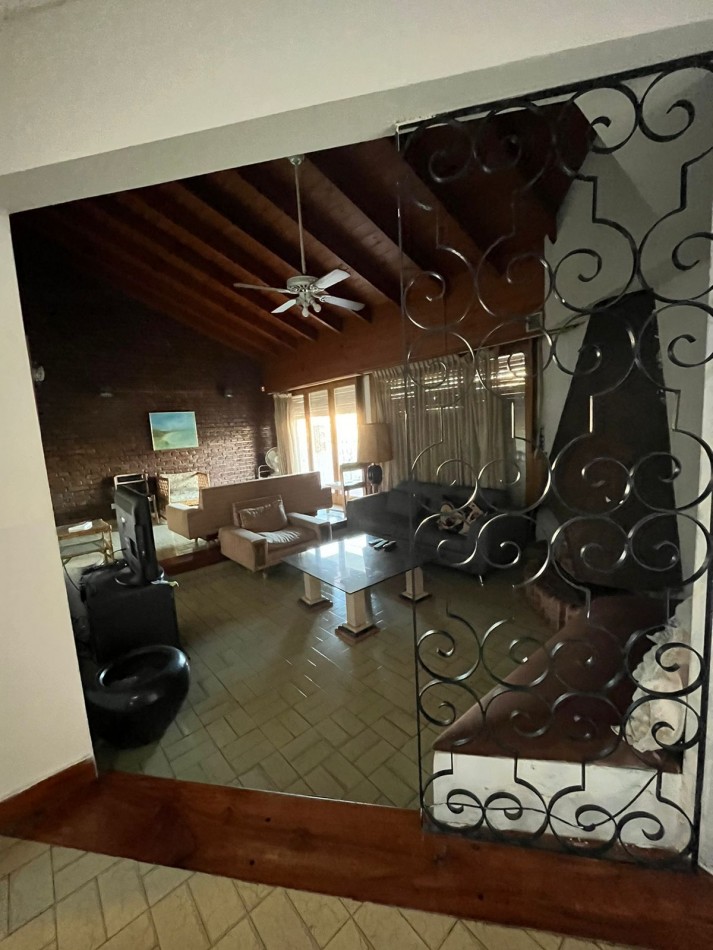 CHALET DE 4 DORMITORIOS Y 3 BAÑOS EN FARO NORTE