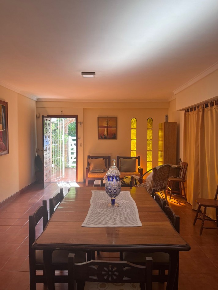 CHALET EN 2 PLANTAS Y CON DOS LOTES.