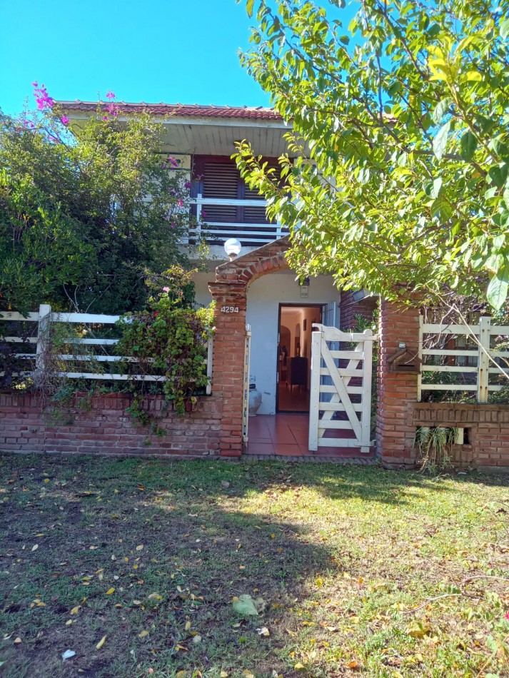 CHALET EN 2 PLANTAS Y CON DOS LOTES.