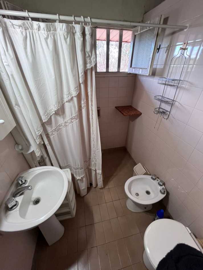 CHALET EN 2 PLANTAS Y CON DOS LOTES.