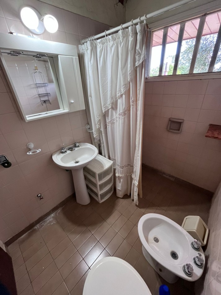 CHALET EN 2 PLANTAS Y CON DOS LOTES.