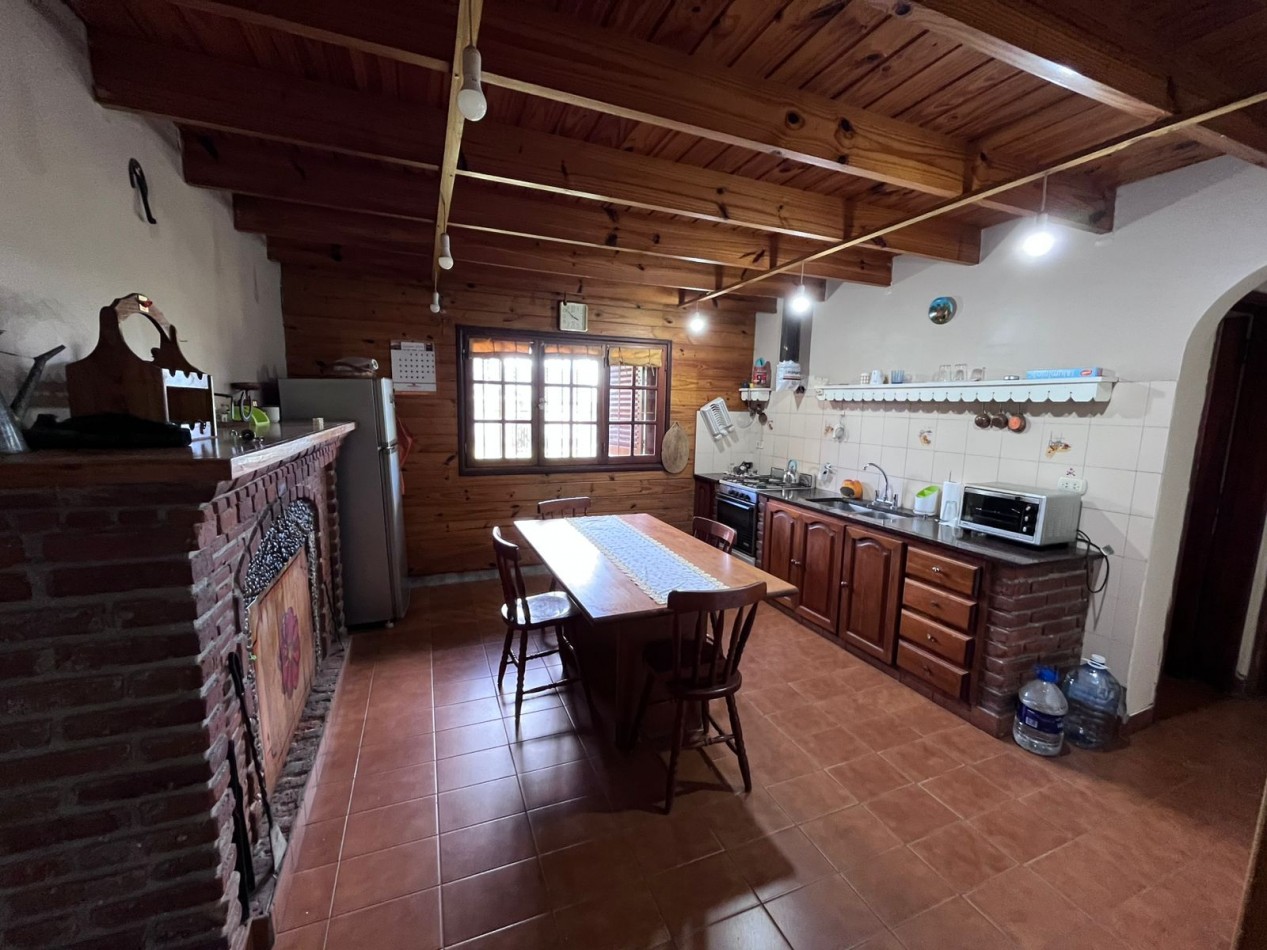 CHALET EN 2 PLANTAS Y CON DOS LOTES.